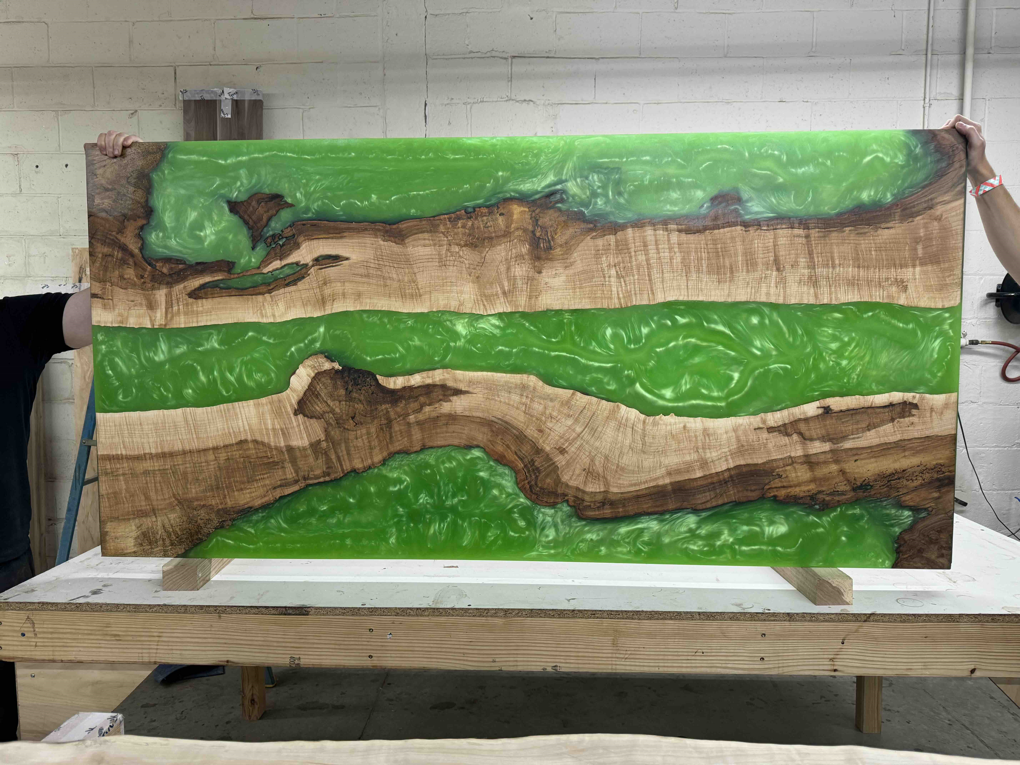 Green Epoxy River Desktop