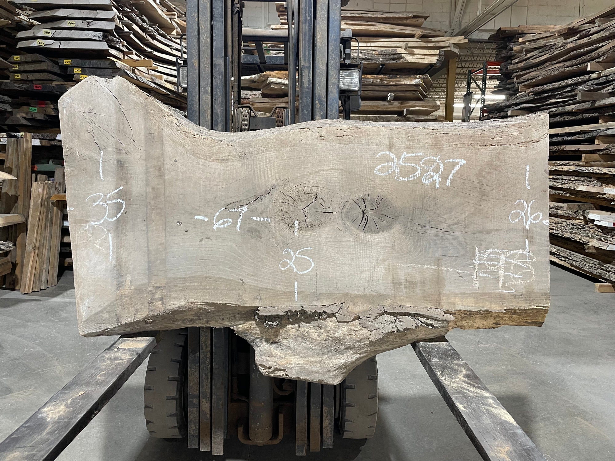 Pin Oak (2527) 67" L x 25-35" W x 3" T