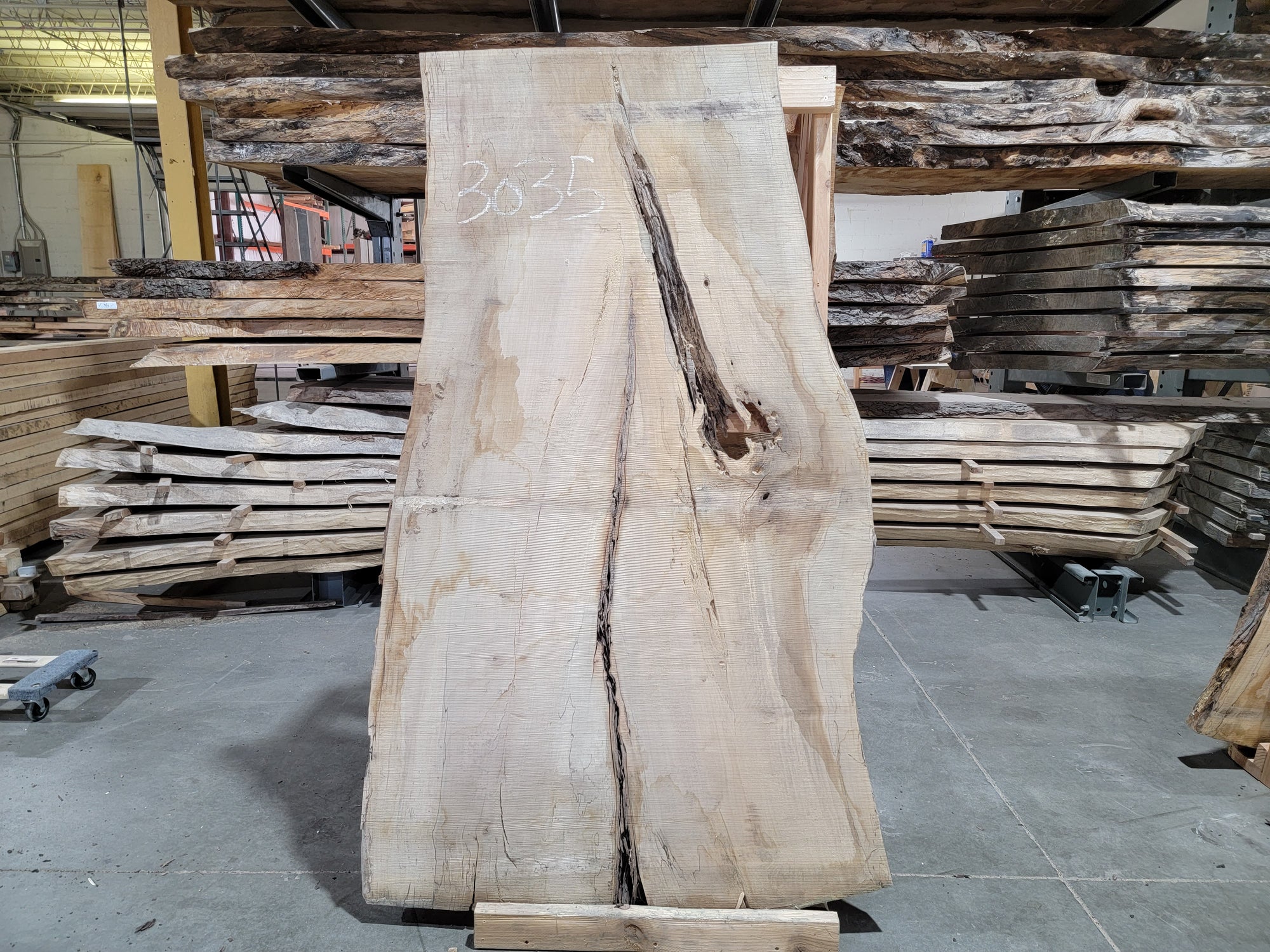 Maple (3035) 70" L x 28-40" W x 2.5" T